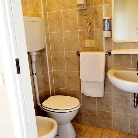 Maison d'hôtes In Guest - New Cirene Triple Economy With Breakfast *