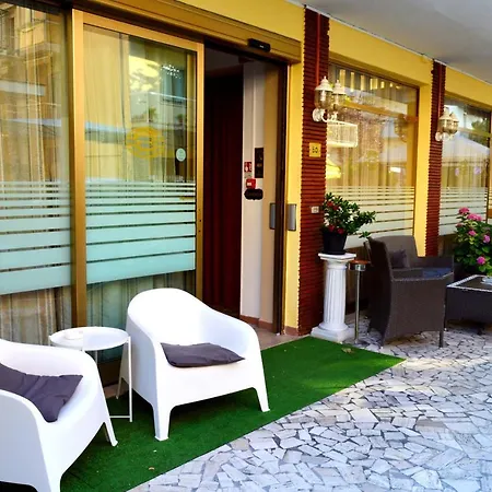 בית הארחה In Guest - New Cirene Triple Economy With Breakfast *